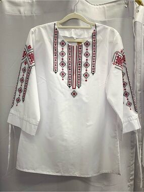 White Button-Down Tunic with Red & Black Embroidered Folk Motif